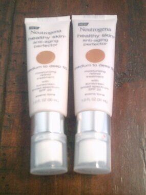 Neutrogena Healthy Skin Anti-Aging Perfector Tinted Facial Moisturize NIP #60